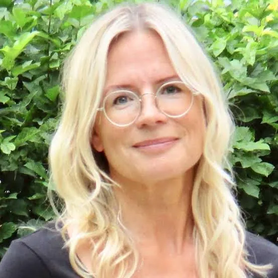 Porträtt av Anna Lindgren, diplomerad parterapeut och psykosyntesterapeut på Södermalm